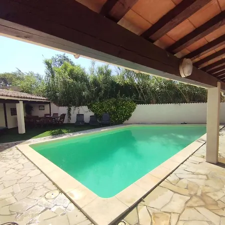 The Du Canal Spacious House With Swimming Pool Сasa de vacaciones